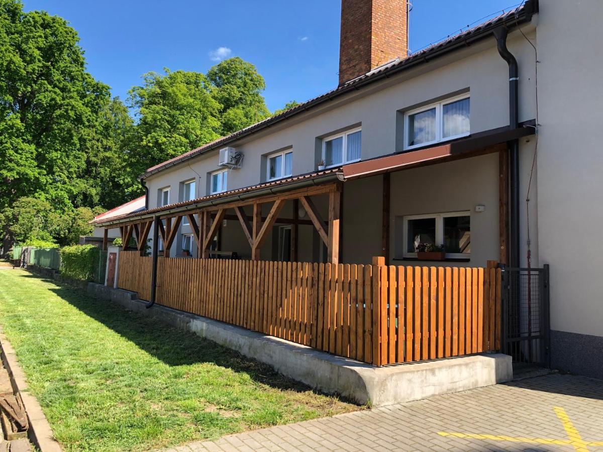 شقة Apartman Železnice المظهر الخارجي الصورة
